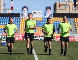 محمدرضا اکبریان : کمک داور ویدئویی تنش ها را در فوتبال ایران کم می کند ؛ دستمزد داوران ۴۰۰ درصد افزایش یافته است!