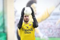 تقابل علیرضا حقیقی و پرسپولیس