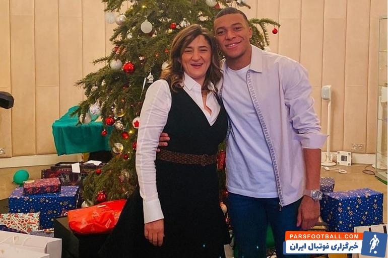 ام باپه گفت: در حال مذاکره با پاری سن ژرمن هستیم و همه چیز به خوبی پیش می رود. من شب گذشته با لئوناردو (مدیر ورزشی پاری سن ژرمن) دیدار کردم.