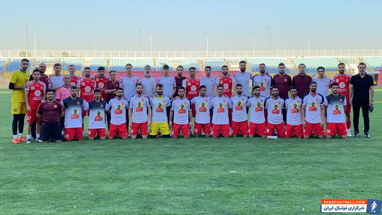 پرسپولیسی ها با لباس منقش به تصویر هادی نوروزی در مصاف با شهرداری آستارا