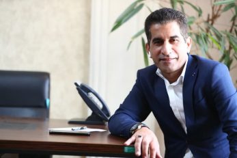 حسن کامرانی فر : عزیزی خادم به دنبال حل مشکل مهدی طارمی در تیم ملی است