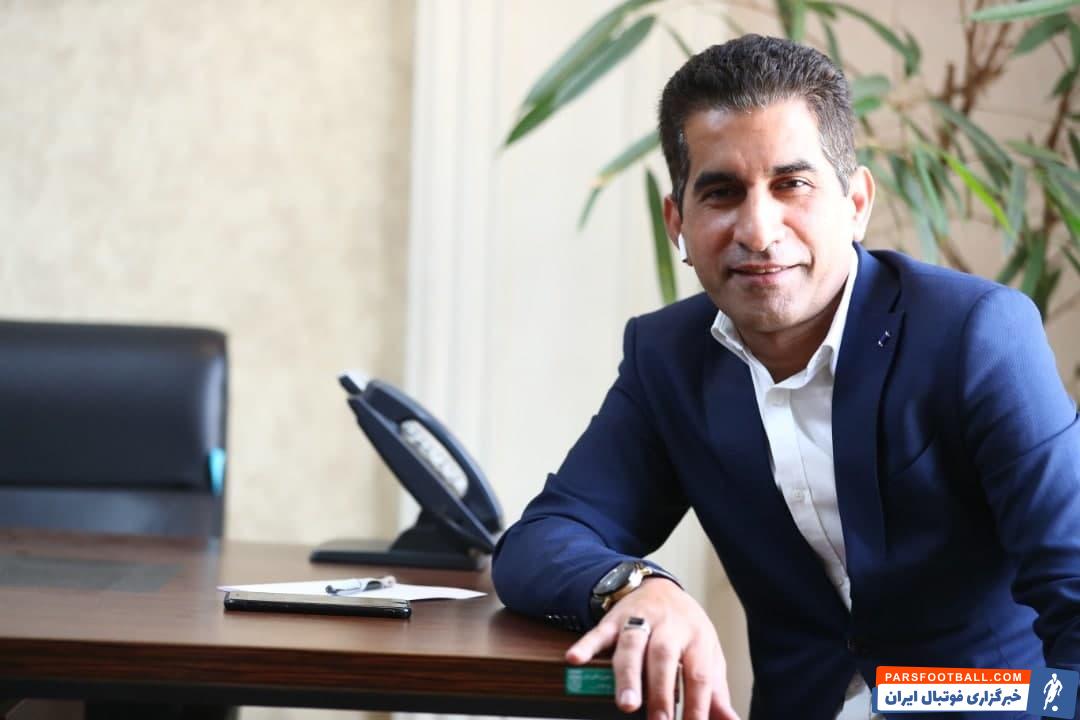 حسن کامرانی فر : عزیزی خادم به دنبال حل مشکل مهدی طارمی در تیم ملی است