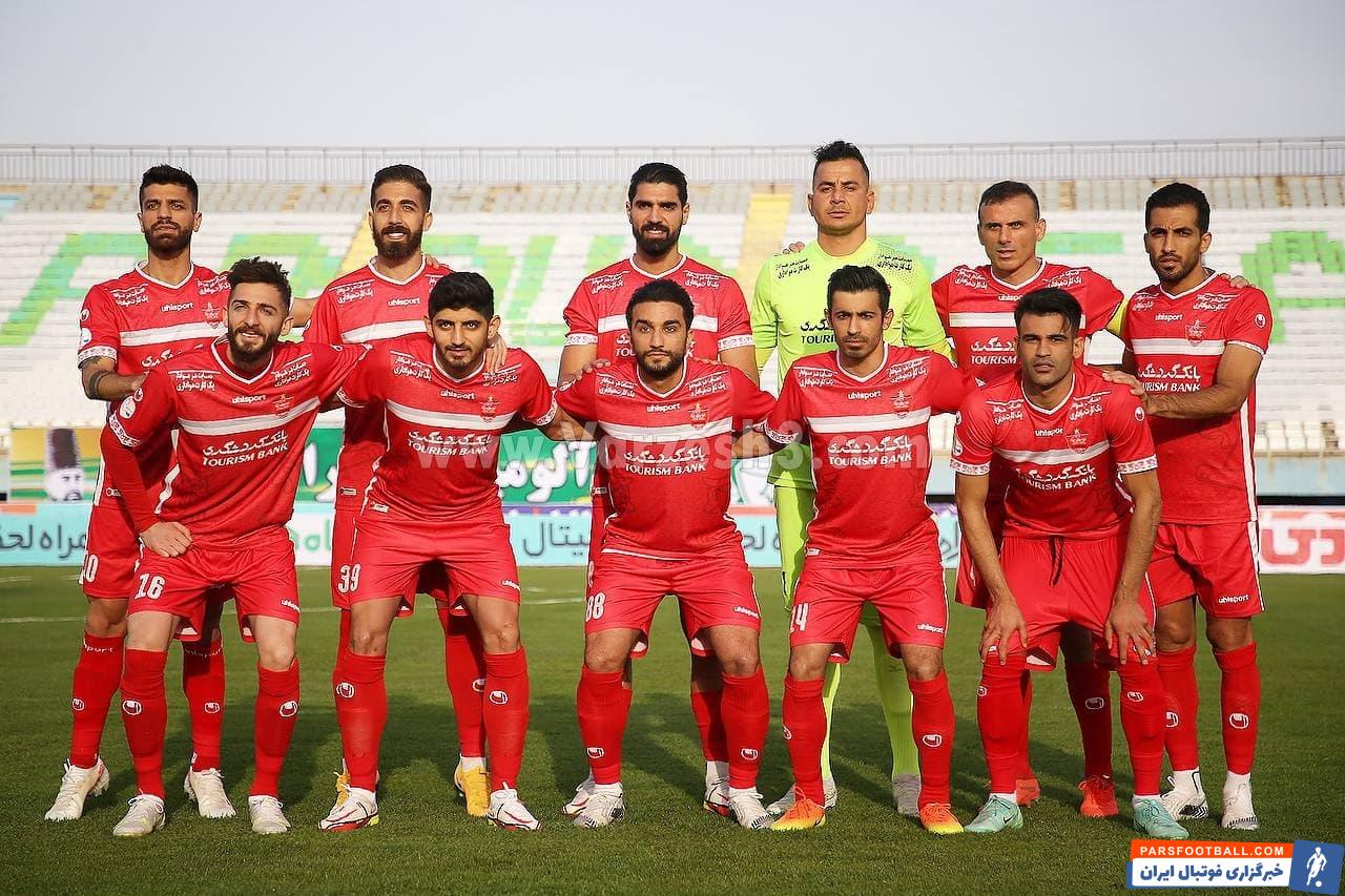 چهار مهاجم پرسپولیس در بازی با آلومینیوم اراک یک شوت در چارچوب هم نداشتند و عملا از جریان بازی خارج شده بودند و هافبک ها هم توانایی تغذیه آن ها را نداشتند.