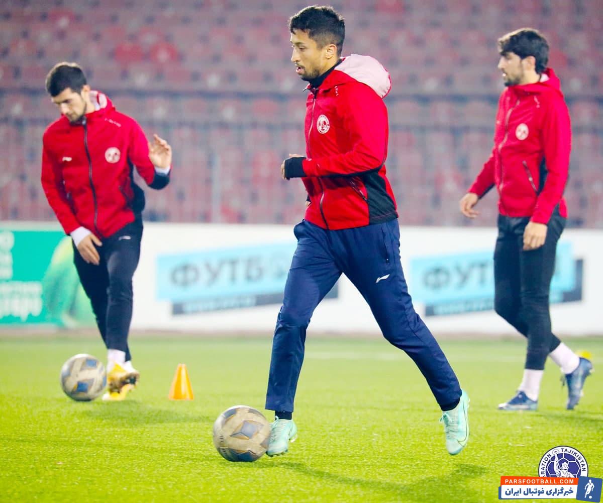 آنها هم اکنون تمرینات اختصاصی خود را در تهران دنبال میکنند و احتمالا در 48 ساعت آینده با پرسپولیس قرارداد خواهند بست.