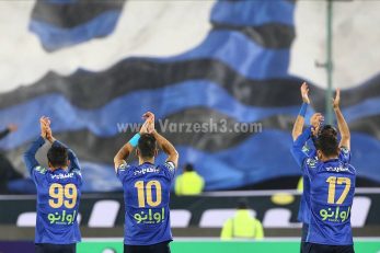 در هفته پنجم لیگ برتر تیم استقلال در حضور تماشاگرانش در ورزشگاه آزادی مقابل نساجی مازندران به تساوی بدون گل دست یافت و ۱۱ امتیازی شد. در این دیدار علیرضا حقیقی ستاره بازی بود.