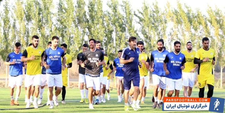 گل گهر ؛ علی پورحیدری فرزند شادروان منصور پورحیدری در تمرین تیم قلعه نویی حاضر شد