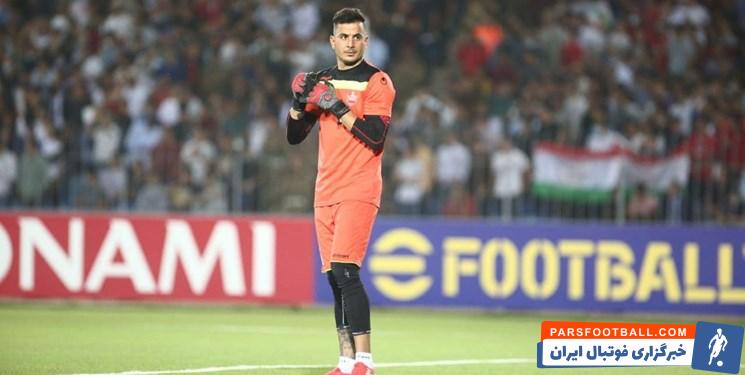 حامد لک پس از پایان بازی پرسپولیس مقابل آلومینیوم اراک از یک عکاس دلجویی کرد