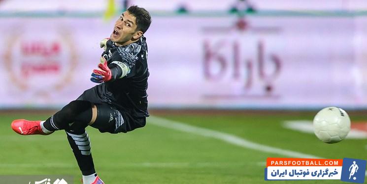 محمدرضا اخباری دروازه بان تیم تراکتور مصدوم شد