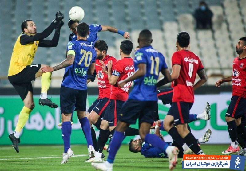 صادق ورمزیار : عمق دفاع استقلال در بازی با نساجی آسیب پذیر بود