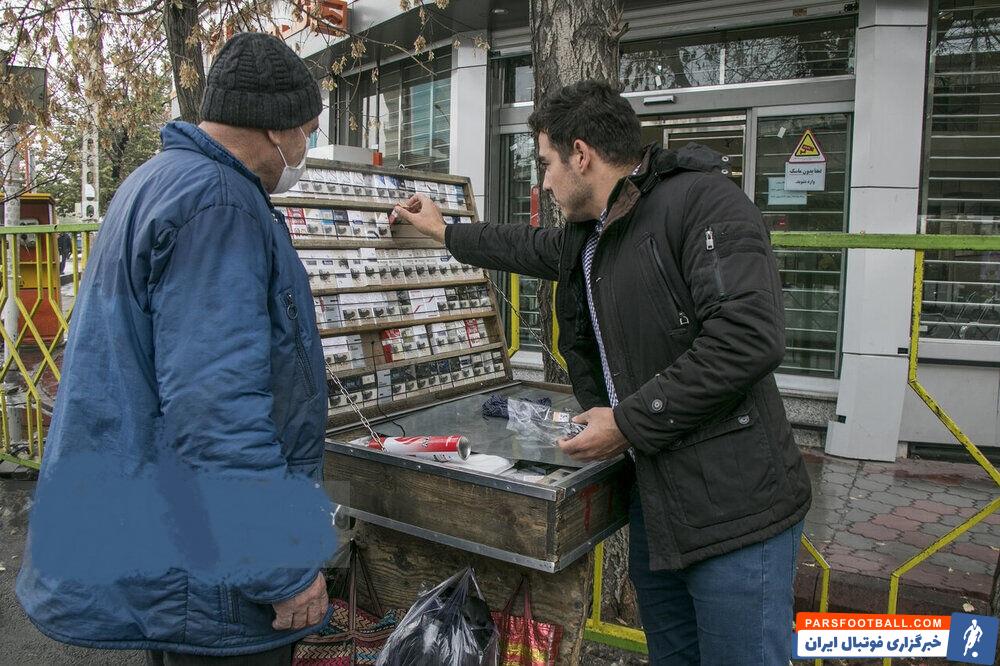 «سجاد پیرآیقرچمن» قهرمان ۲۸ ساله جهان این روزها در کنار پدرش در چهارراه ابوریحان تبریز مشغول فروش سیگار است.