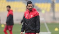 کمال کامیابی نیا با وجود رفع مصدومیت همچنان در پرسپولیس نیمکت نشین است