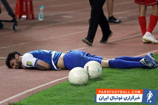 خوش شانسی محمد دانشگر و فرار از اخراج در بازی استقلال و نساجی