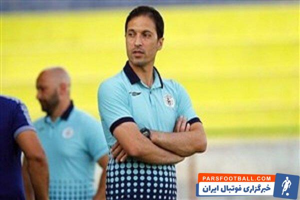 فرزاد آشوبی ، پیشکسوت باشگاه پرسپولیس گفت : خرید های جدید پرسپولیس باید بدانند که فرصت آماده شدن در تیم هایی مثل پرسپولیس با بقیه جا ها متفاوت است.