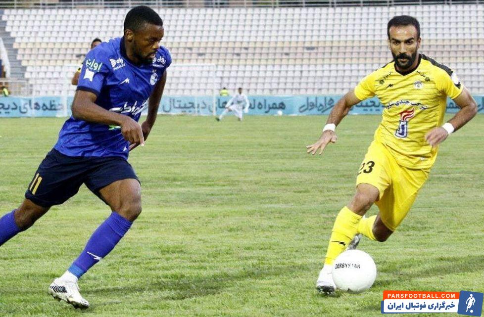 محمدرضا مهدوی : چرا کوین یامگا موقعیت عالی استقلال در نیمه اول بازی با فجر را به بیرون زد ؟ !