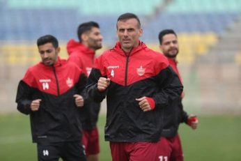 سیدجلال حسینی کاپیتان تیم فوتبال پرسپولیس مصدوم شد