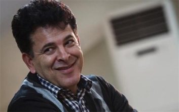 صادق درودگر پس از جنجال پاسخ تند و تیز به معاون استقلال : پاسخ من صرفا فوتبالی و به صحبت های آقای سمیعی مربوط بوده و هیچ هدف سیاسی نداشته است