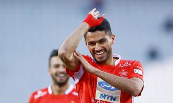 شایان مصلح ، بازیکن پیشین پرسپولیس و فعلی گل گهر پس از دیدار گل گهر با پرسپولیس گفت : بازی مقابل تیم سابق همیشه فضای خاصی دارد. دوستان قدیمی خودم را دیدم و خوشحال شدم.