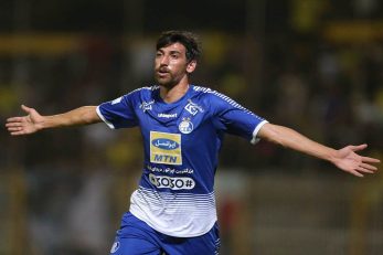 مرتصی تبریزی بازیکن پیشین استقلال و فعلی گل گهر گفت : داور می توانست حداقل یک پنالتی برای ما بگیرد. امیدوارم امسال هم بالای جدول باشیم.