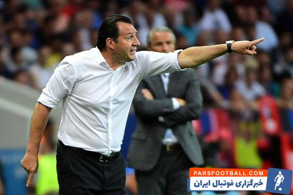 مارک ویلموتس که بدون شک منفور ترین مربی تاریخ فوتبال ایران است ، هدایت تیم رجا کازابلانکا را به دست گرفت و سرمربی این تیم شد.