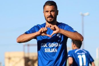 یونس شاکری ، مهاجم پیشین پرسپولیس و فعلی گل گهر که در دیدار با پرسپولیس مصدوم شد ، دو ماه از میادین دور خواهد بود .