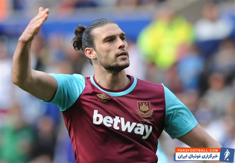 اندی کارول ، مهاجم پیشین تیم لیورپول با عقد قراردادی رسمی به ریدینگ پیوست تا شایعات پیوستنش به پرسپولیس پایان یابد.