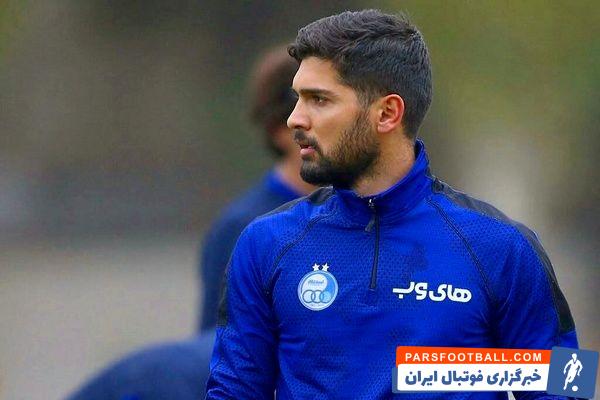 مهدی مهدی پور ، هافبک استقلال درباره شایعه بازگشت علی کریمی به جمع آبی پوشان گفت : علی از دوستان خوب من است و اطلاعی درباره بازگشتش ندارم.