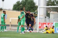 امیرمهدی جانملکی ،مدافع تیم نساجی در خصوص صحنه مشکوک به پنالتی و برخورد توپ به دست او گفت : یادم نمیاد که توپ به دستم خورده باشد.