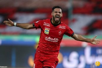 یکی از رسانه های اماراتی فاش کرد که قرار است کارلوس ادواردو از الاهلی کنار گذاشته شود تا یک بازیکن جدید جذب شود و رسانه های داخلی از این مطلب دریافت کردند که احمد نوراللهی در این تیم ماندنی است .