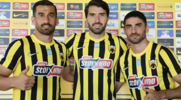 شکست 3 بر 2 آ اک آتن مقابل المپیاکوس در شبی که کریم انصاری فرد پاس گل داد