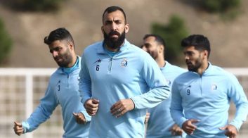 از اردوی استقلال خبر می رسد که سبحان خاقانی، روزبه چشمی و محمد حسین مرادمند سه ستاره مصدوم آبی ها به تمرینات گروهی تیم اضافه شده و مشکلی برای همراهی شاگردان مجیدی در بازی با صنعت نفت آبادان ندارند.