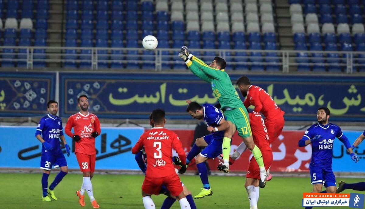 پس از پارگی تور دروازه ورزشگاه ثامن اتفاق افتاد ؛ نخ شیرینی به کمک برگزار کننده های بازی پدیده - استقلال آمد !