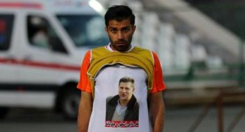 مهرداد کفشگری هافبک سابق پرسپولیس پس از عمل جراحی یک ساعت در بخش آیسییو قرار داشت و پس از به هوش آمدن به بخش منتقل شد.