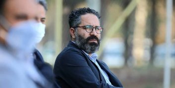 عصبانیت اکبر محمدی در بازی با استقلال