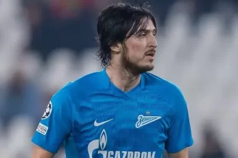 آینده سردار آزمون در زنیت