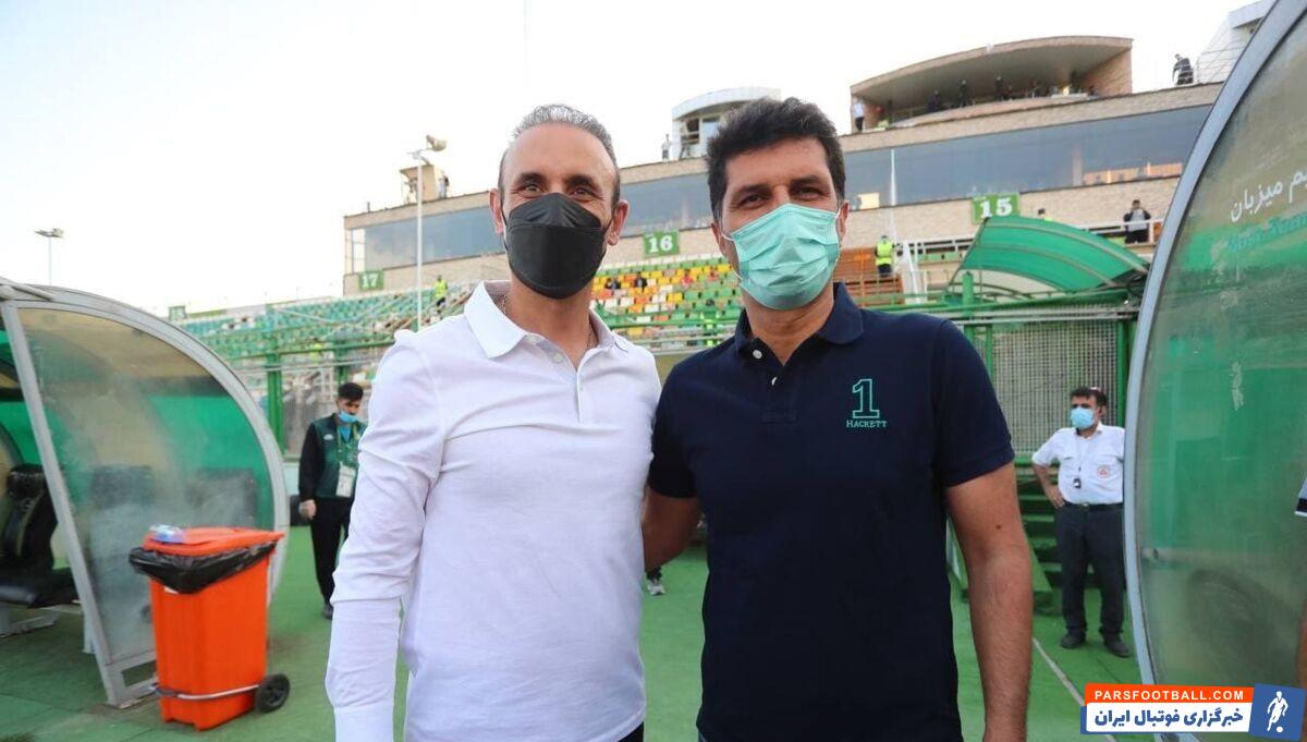 یحیی گلمحمدی و حسینی در نساجی، صبای قم، پرسپولیس، نفت تهران، ذوب آهن و تراکتور بایکدیگر کار کردند.