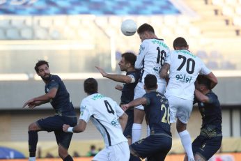 حمله شدید گل گهر به استقلال