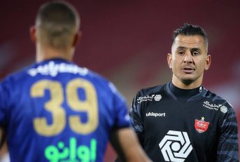 کوروش برمک پیشکسوت پرسپولیس : گل محمدی باید زودتر جانشین رادو را انتخاب کند ؛ لک تصور کرده هر اشتباهی کند شماره یک میماند