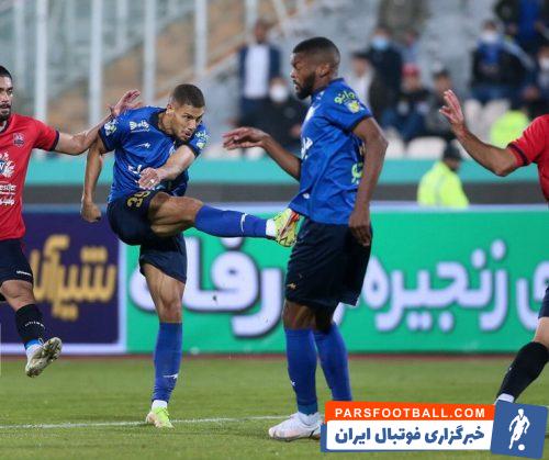 قرارداد 400 هزار دلاری رودی ژستد و 300 هزار دلاری کوین یامگا با استقلال