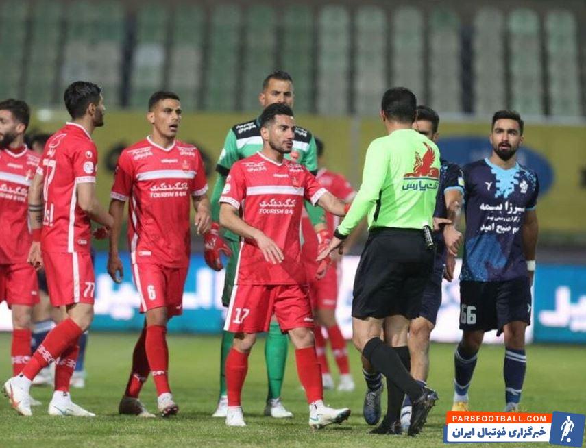 درگیری نیمکت های پرسپولیس و پیکان پس از گل سوم علی شجاعی برای سرخ ها