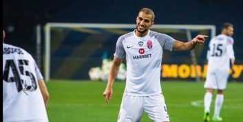 شهاب زاهدی مهاجم پیشین پرسپولیس در تهران به سر می برد