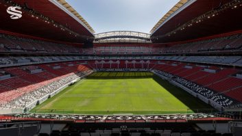 تخریب صندلی های ورزشگاه البیت