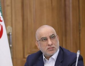 مجید صدری در واکنش به صحبت های عجیب آجورلو گفت : مدیرعامل استقلال فکر می کند چون خودش یک بار با دانت سیاسی و نظامی پاس را قهرمان کرده همیشه همین اتفای رخ می دهد . همین استقلال در چند سال گذشته از رانت های سیاسی زیادی استفاده کرد تا به ناحق به امتیازاتی برسد . کل قهرمانی های استقلال در دوران کسی بوده که عملا فاش کرده استقلالی است .