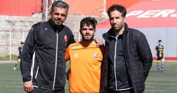 با توجه به مصدومیت احسان پهلوان و سیدجلال حسینی ، محمد عمری ، هافبک جوان پرسپولیس این فرصت را دارد که برای دومین هفته در فهرست پرسپولیس باشد.