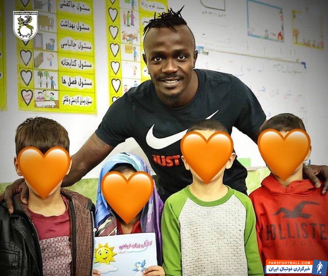 گادوین منشا مهاجم پیشین پرسپولیس و استقلال و فعلی مس رفسنجان در اقدامی بشردوستانه جایگاه خودش در فوتبال ایران را ارزشمندتر کرد.