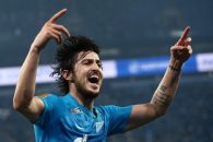 مشتریان جدی سردار آزمون