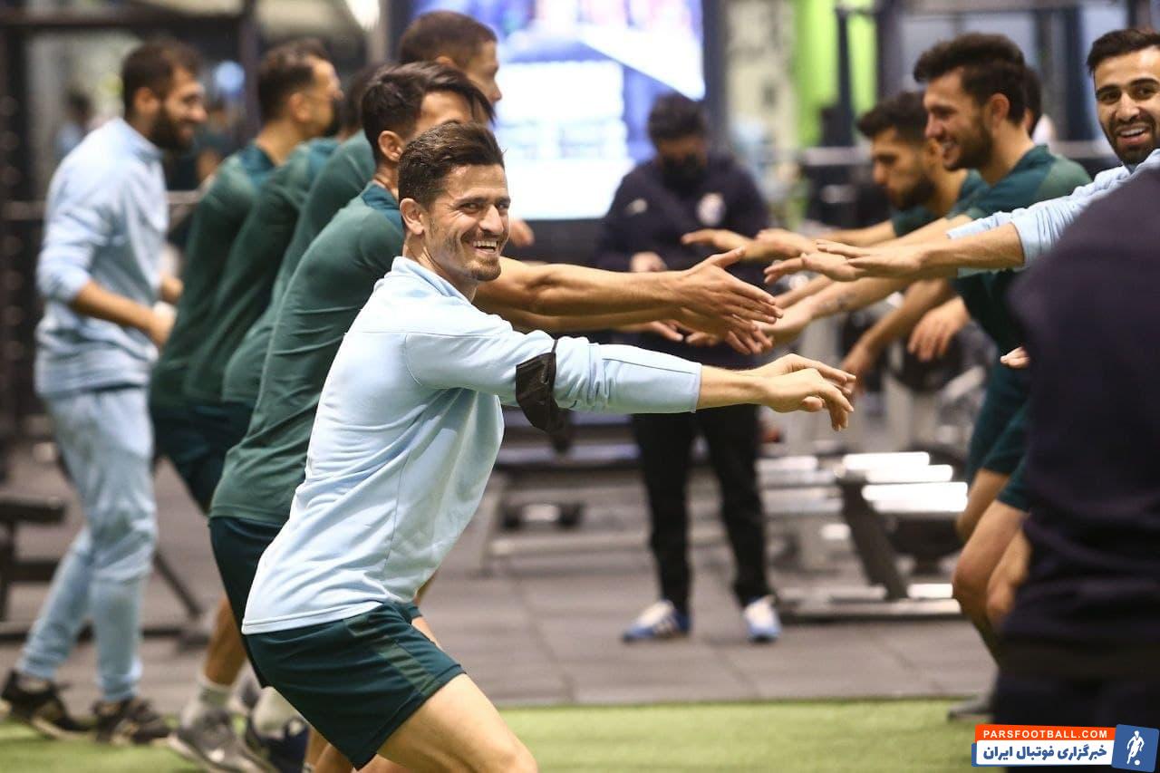 تمرینات گروهی استقلال