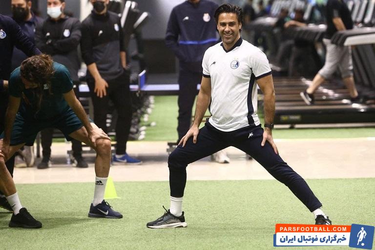 فرهاد مجیدی در تمرین استقلال