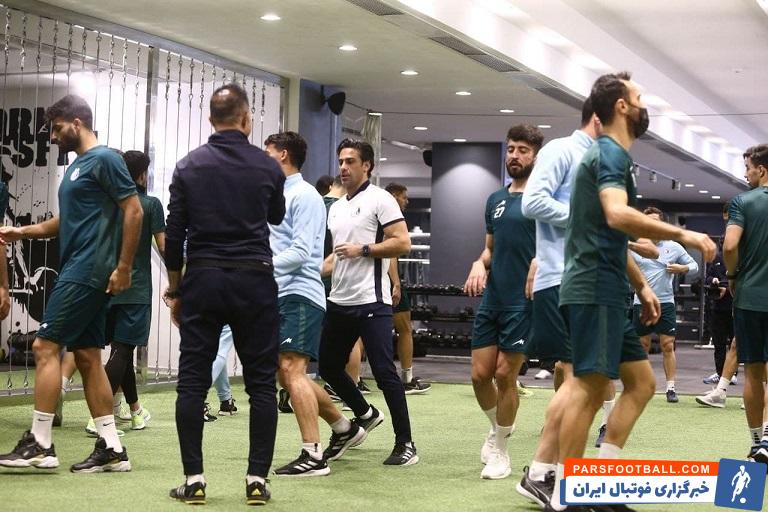 فرهاد مجیدی در تمرین استقلال