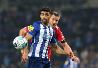 مهدی طارمی برترین گلزن و پاسور گل لیگ برتر پرتغال در سال ۲۰۲۱