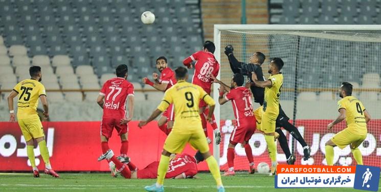 شهرام گودرزی مهاجم فجرسپاسی : گلی که خوردیم بچه گانه بود ؛ به پرسپولیس تبریک می گویم